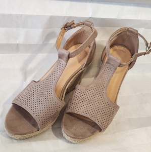 Forever Tan Summer Wedges 6.5 Neutral Adjustable Ankle‎ Strap